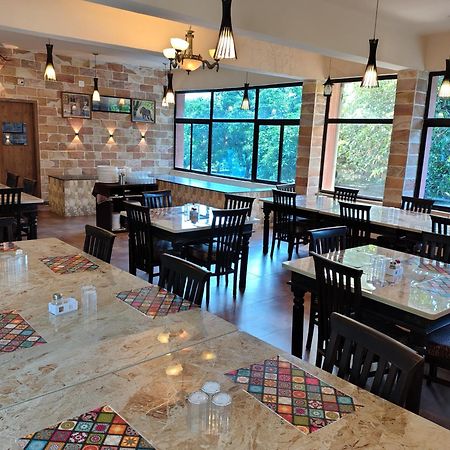 Gir Lions Paw Resort With Swimming Pool Sasan Gir Ngoại thất bức ảnh