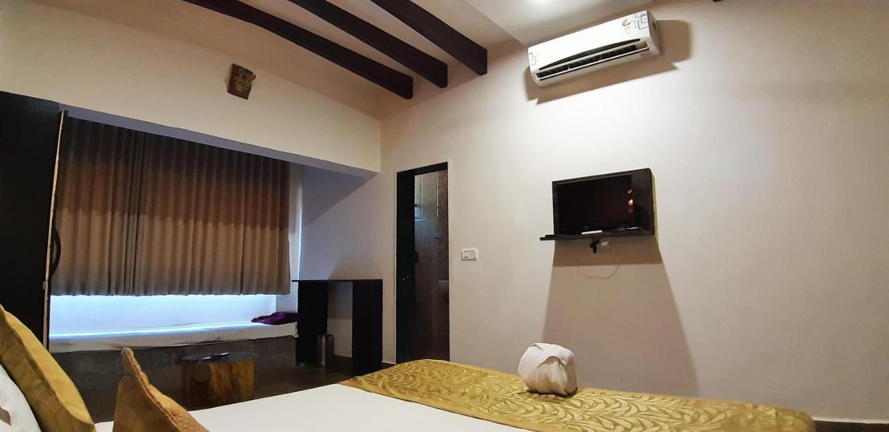 Gir Lions Paw Resort With Swimming Pool Sasan Gir Ngoại thất bức ảnh