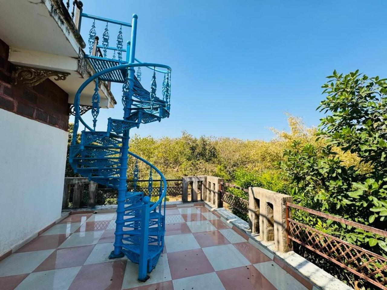 Gir Lions Paw Resort With Swimming Pool Sasan Gir Ngoại thất bức ảnh