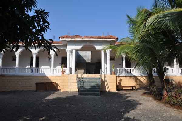 Gir Lions Paw Resort With Swimming Pool Sasan Gir Ngoại thất bức ảnh